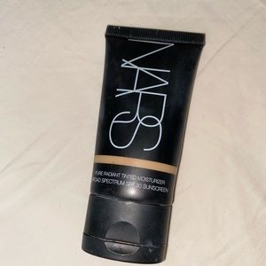 Nars foundation light 3GROENLAND